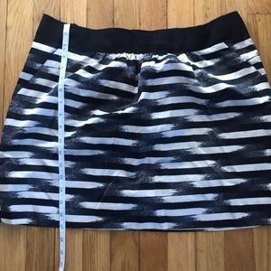 Gap skirt with pockets